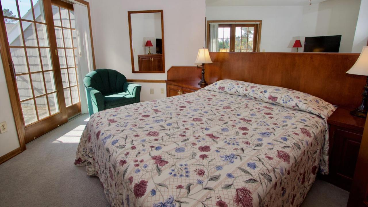 Baileys Harbor Yacht Club Resort Ngoại thất bức ảnh
